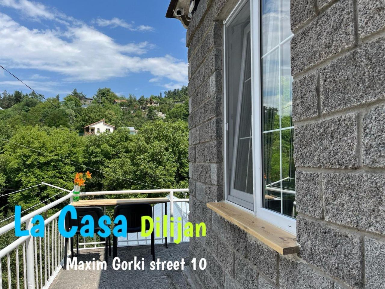 Hostel La Casa Dilidzjan Buitenkant foto