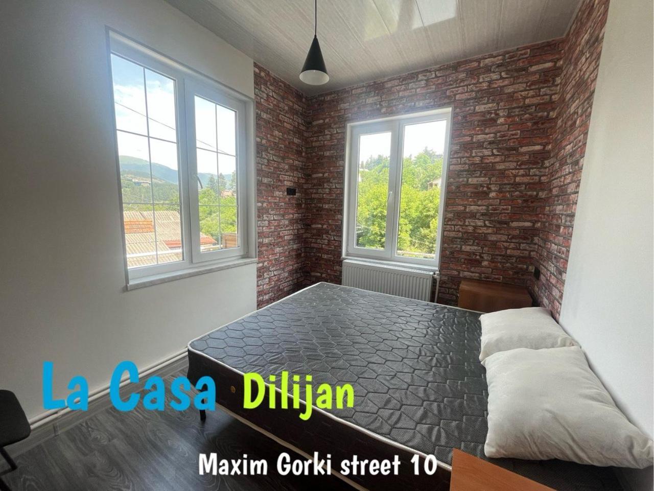 Hostel La Casa Dilidzjan Buitenkant foto